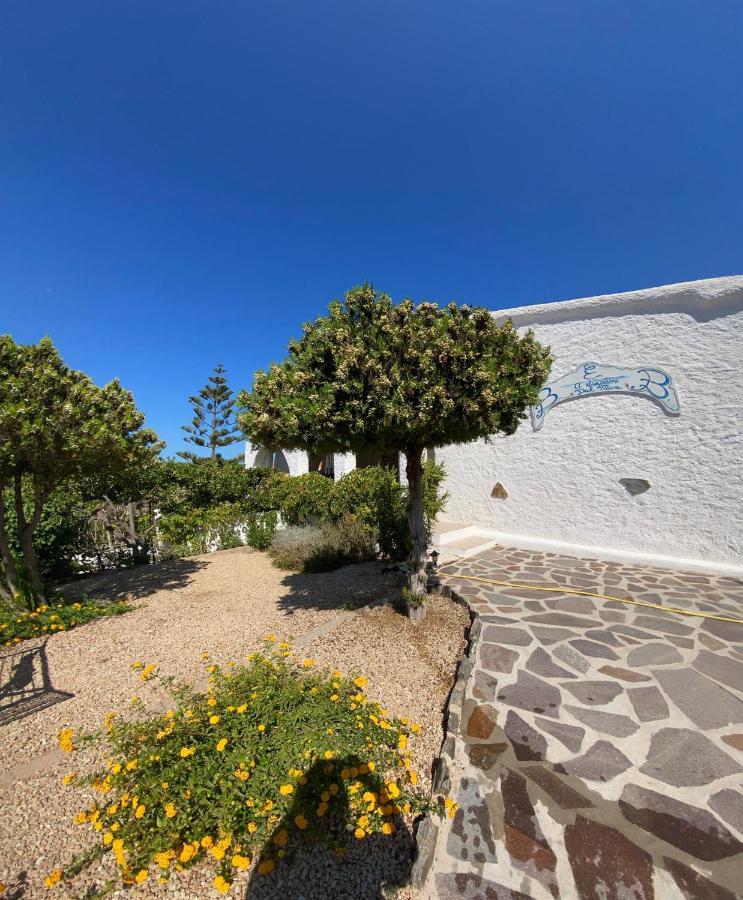 B&B A Due Passi Dal Mare Baja Sardinia Zewnętrze zdjęcie